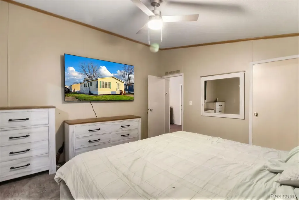 372 Holly Glen Monroe City MI 48161
