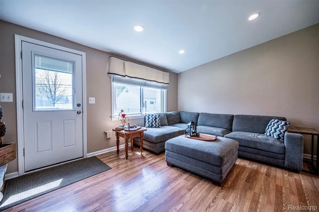 3317 Normandy Road Royal Oak City MI 48073