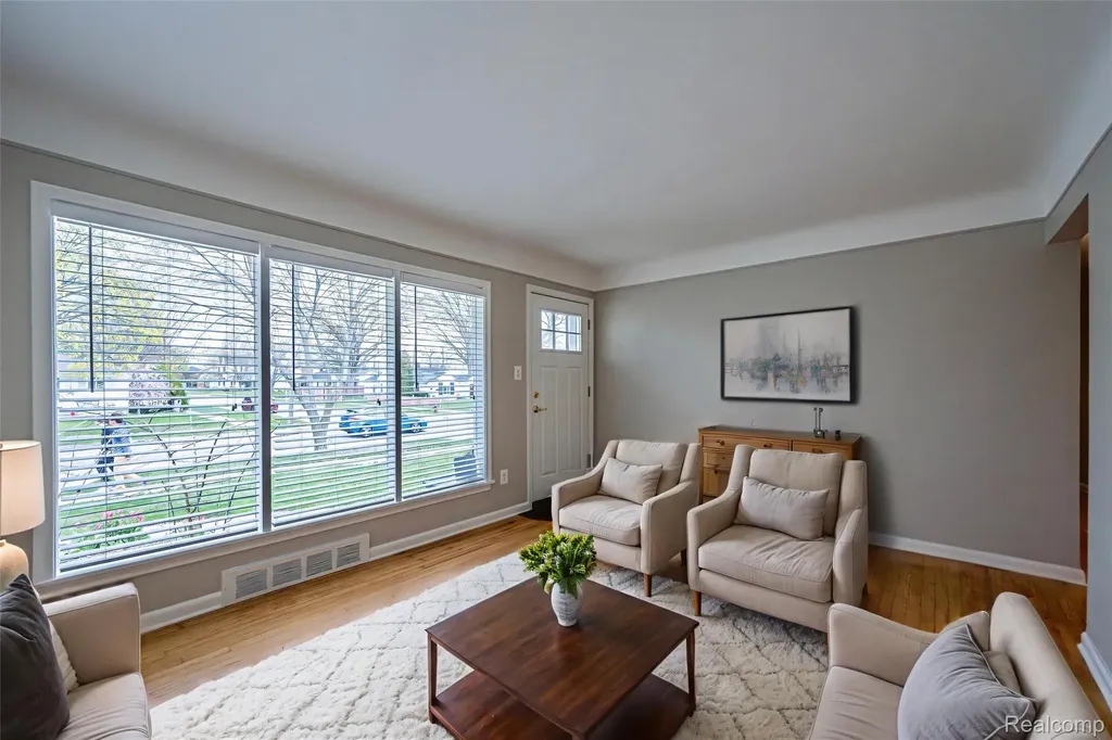 3317 Normandy Road Royal Oak City MI 48073