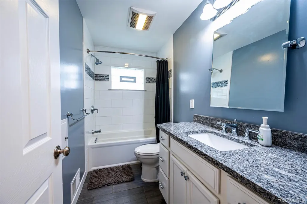 3317 Normandy Road Royal Oak City MI 48073