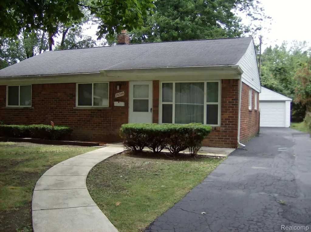 28309 Aberdeen Street Southfield City MI 48076