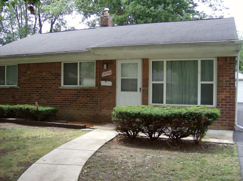 28309 Aberdeen Street Southfield City MI 48076