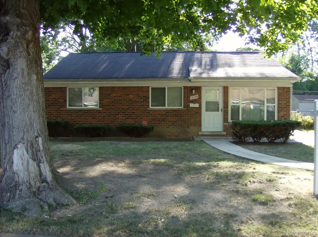 28309 Aberdeen Street Southfield City MI 48076