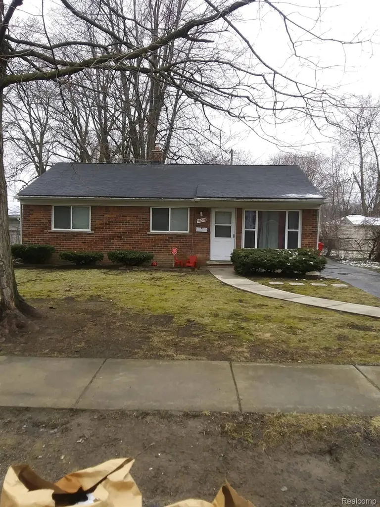 28309 Aberdeen Street Southfield City MI 48076