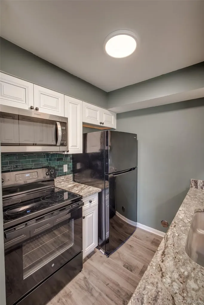 16432 Clarkson Drive Fraser City MI 48026
