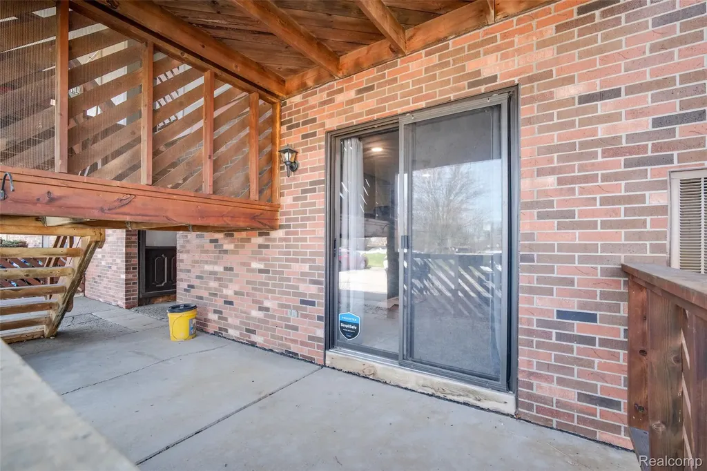 16432 Clarkson Drive Fraser City MI 48026
