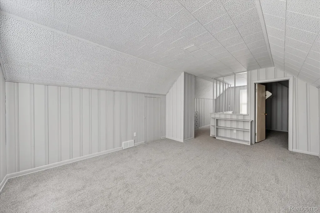 18678 Gaylord Redford Charter Township MI 48240