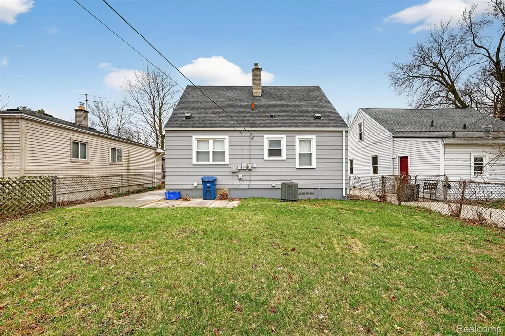18678 Gaylord Redford Charter Township MI 48240