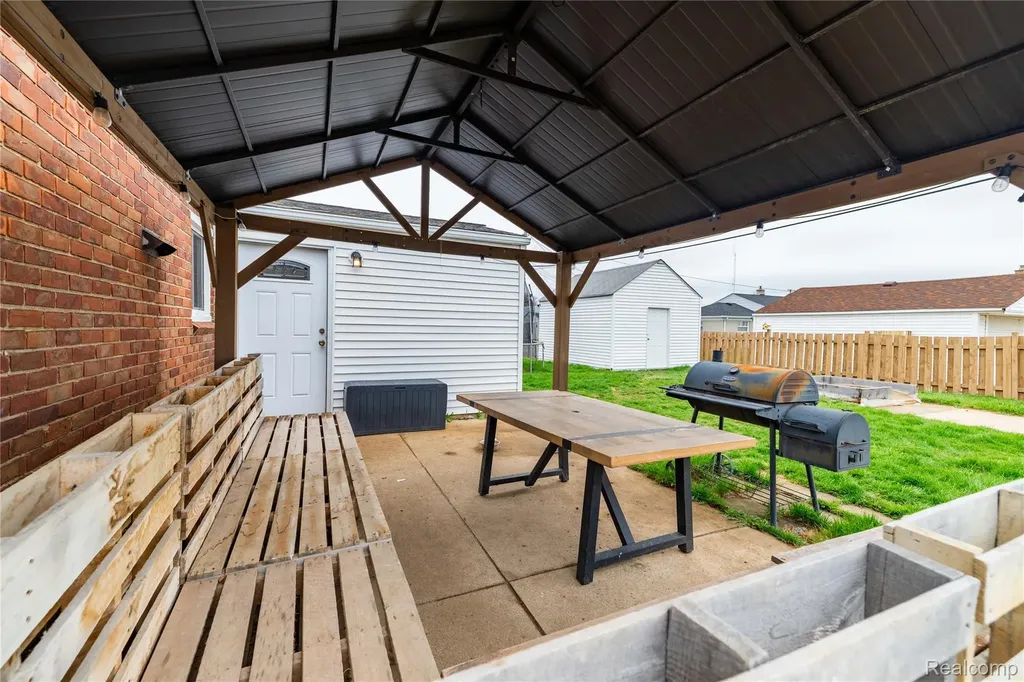 4707 16th Street Wyandotte City MI 48192
