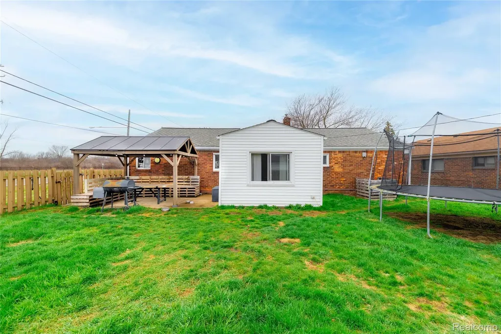 4707 16th Street Wyandotte City MI 48192