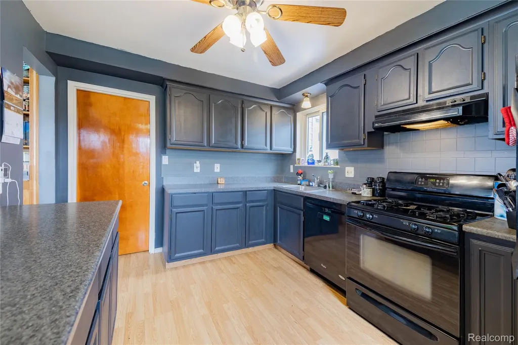 4707 16th Street Wyandotte City MI 48192