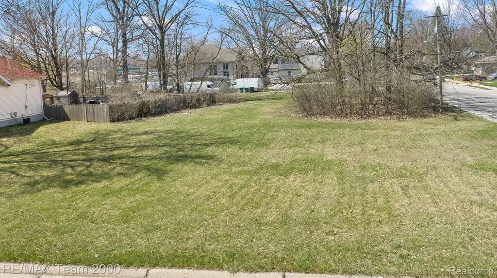 5689 Brandt Street Garden City City MI 48135