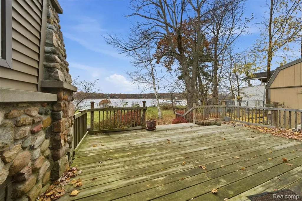 5896 Silver Birch Road Hadley Township MI 48462