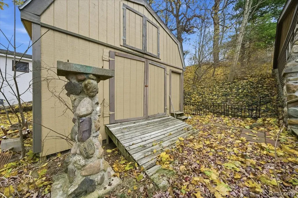 5896 Silver Birch Road Hadley Township MI 48462