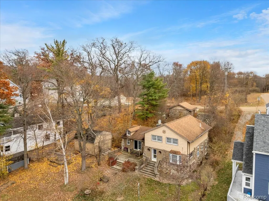 5896 Silver Birch Road Hadley Township MI 48462