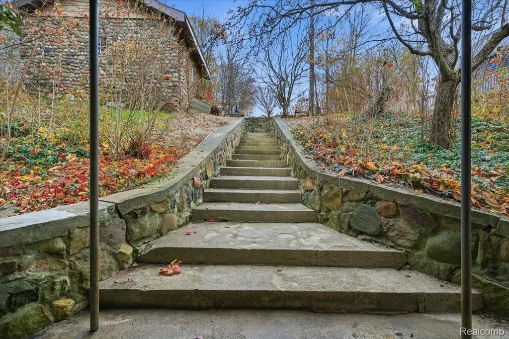 5896 Silver Birch Road Hadley Township MI 48462
