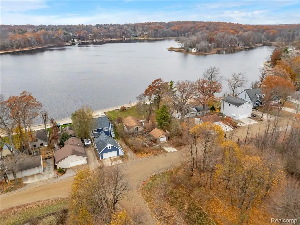 5896 Silver Birch Road Hadley Township MI 48462