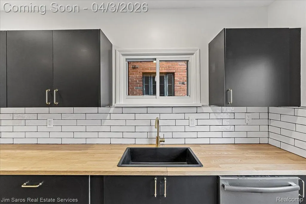 5108 Grayton Street Detroit City MI 48224
