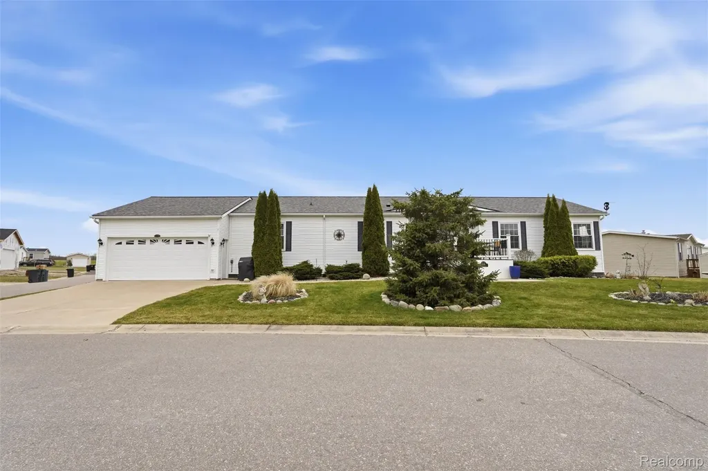 Green Oak Township MI, 11186 Chestnut Hill Court