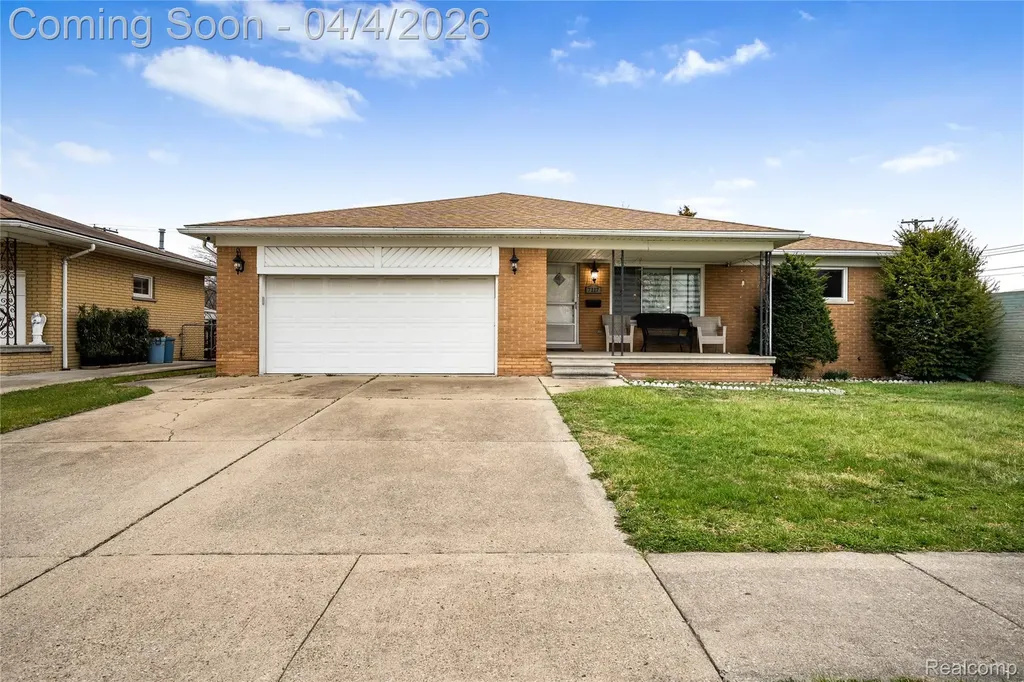 7117 N Evangeline Street Dearborn Heights City MI 48127