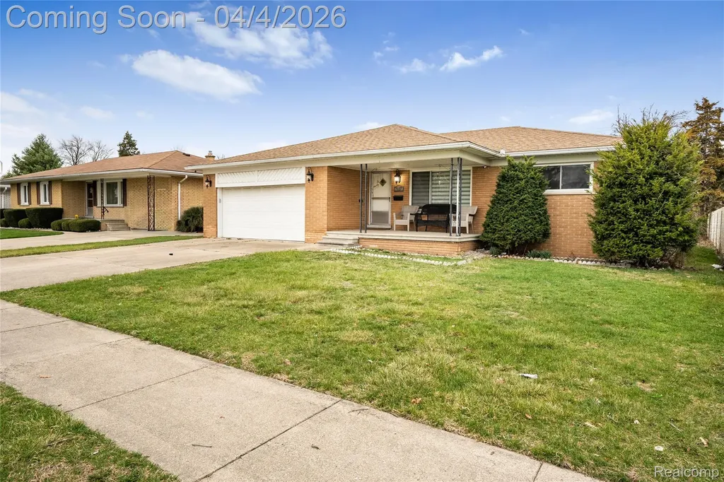 7117 N Evangeline Street Dearborn Heights City MI 48127