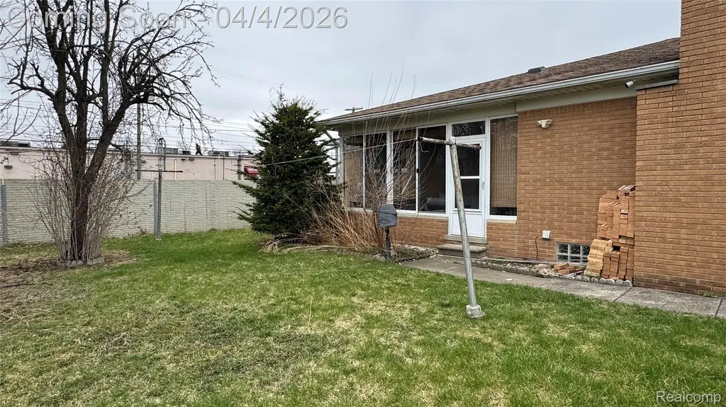 7117 N Evangeline Street Dearborn Heights City MI 48127