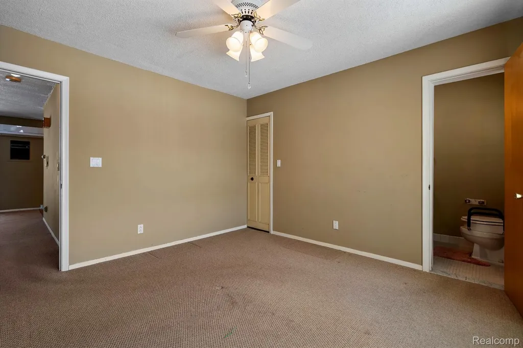 27094 Sandy Hill Lane Lyon Charter Township MI 48165
