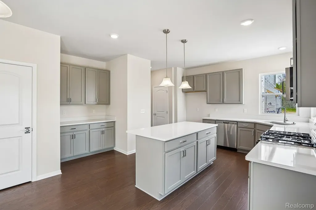 27110 Gallop Way Saline Township MI 48176