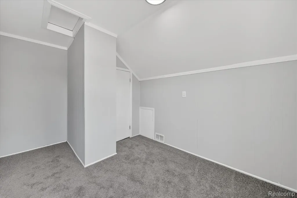 1108 Helen Street Garden City City MI 48135