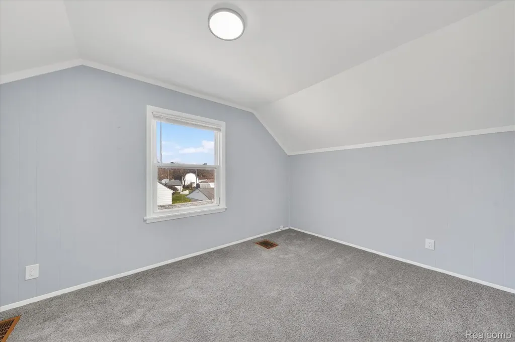 1108 Helen Street Garden City City MI 48135