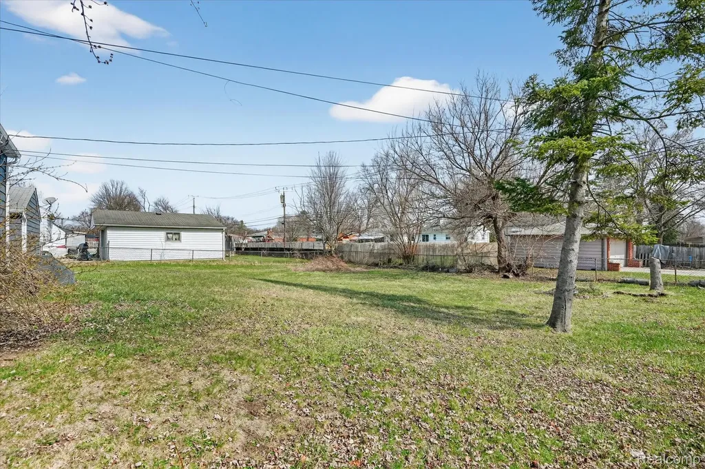 1108 Helen Street Garden City City MI 48135