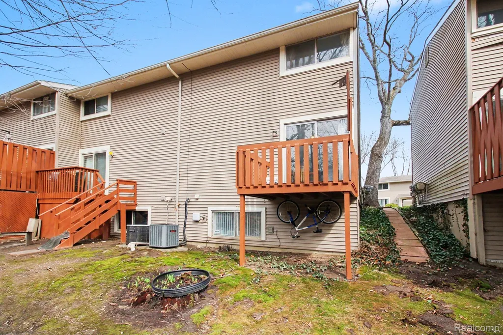 616 Rickett Road Brighton City MI 48116