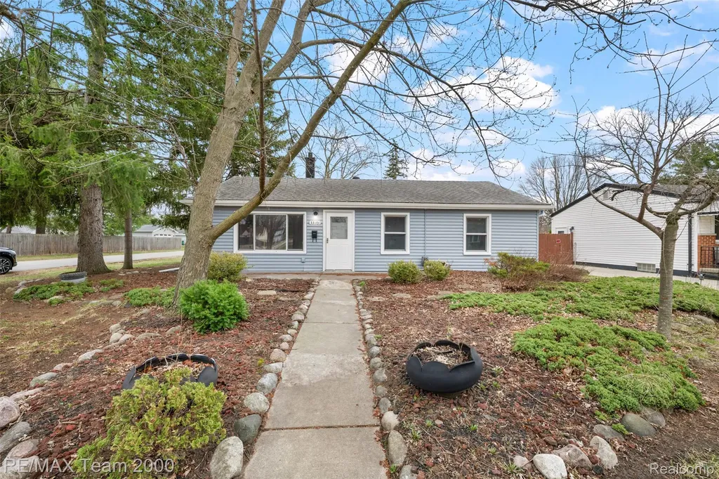 33101 Donnelly Street Garden City City MI 48135