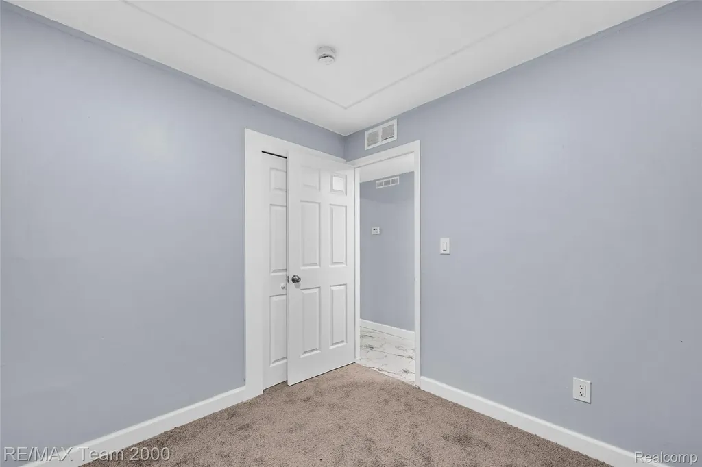 33101 Donnelly Street Garden City City MI 48135
