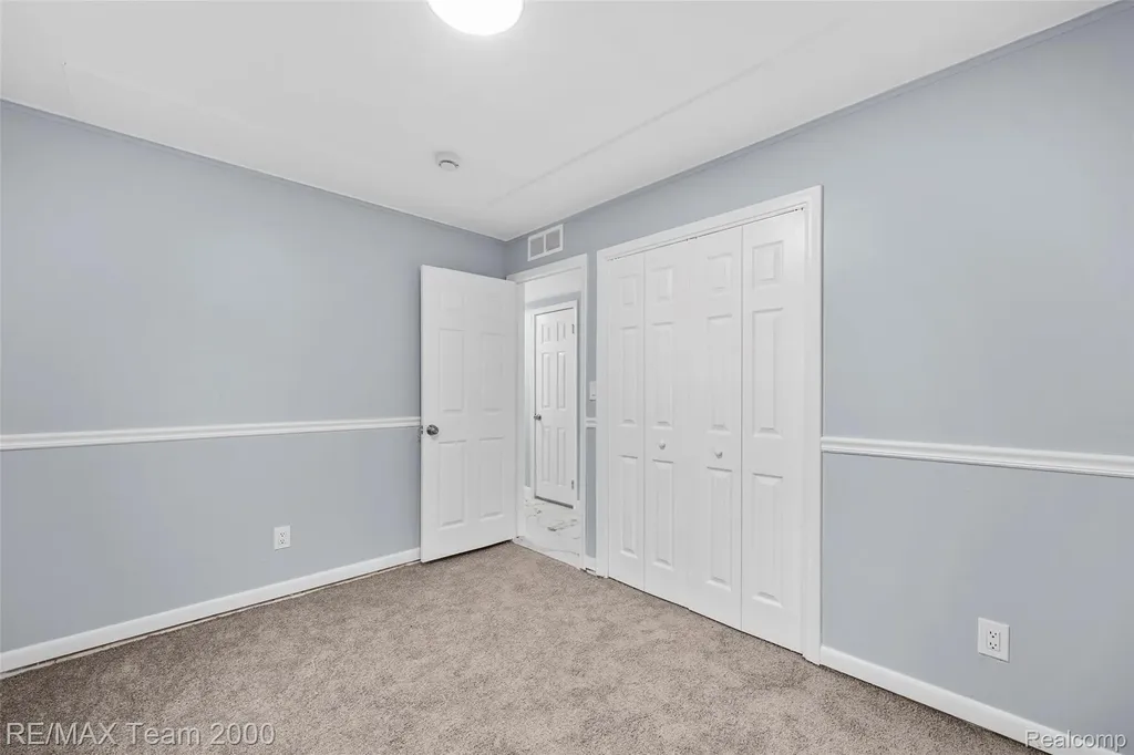 33101 Donnelly Street Garden City City MI 48135
