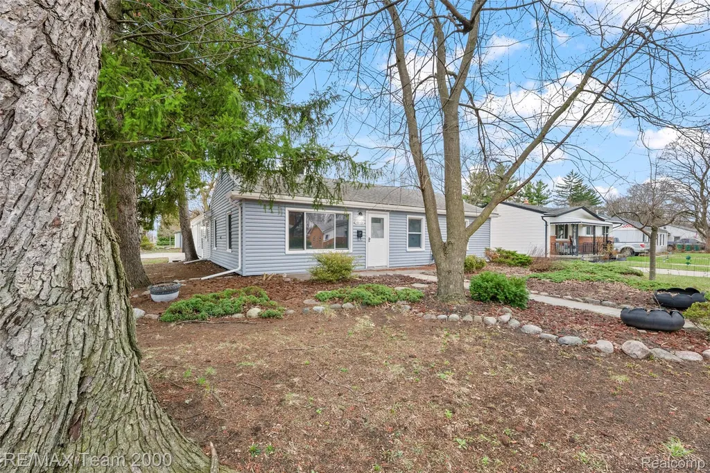 33101 Donnelly Street Garden City City MI 48135