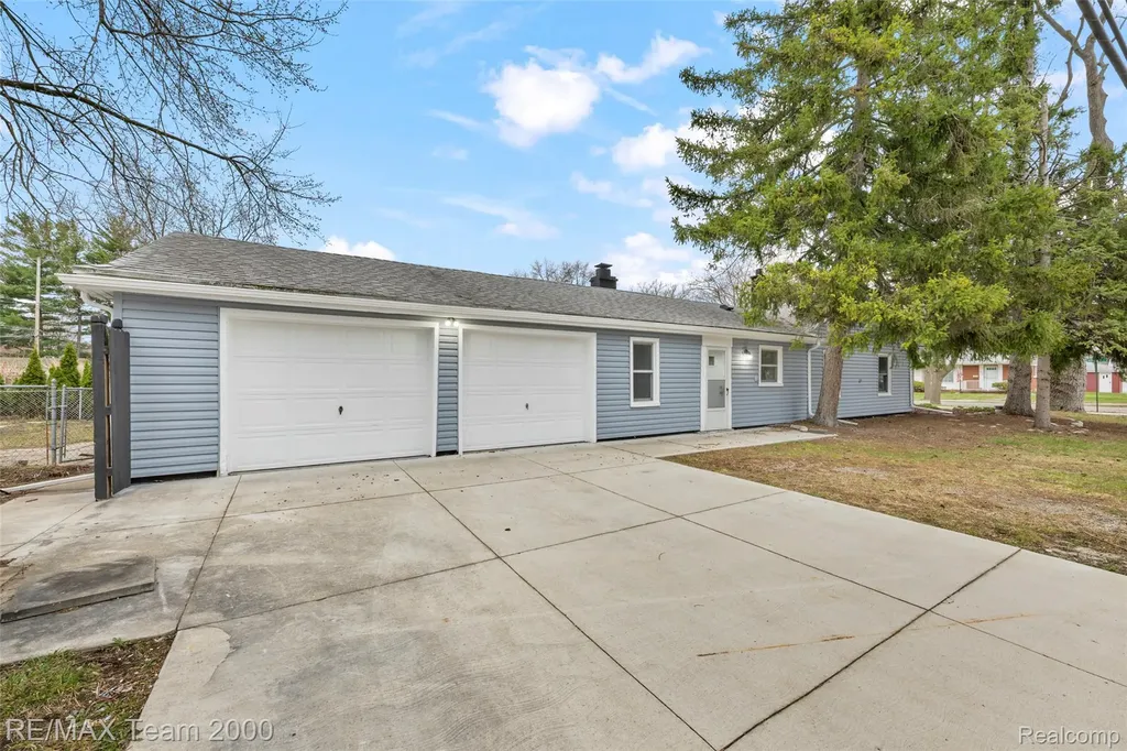 33101 Donnelly Street Garden City City MI 48135