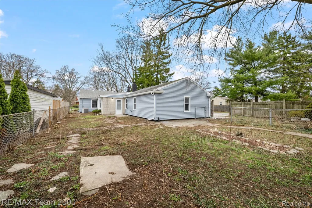 33101 Donnelly Street Garden City City MI 48135
