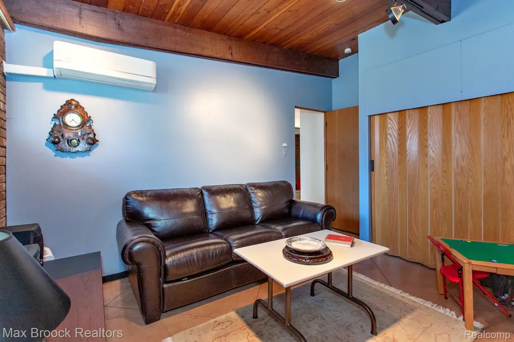 30875 Franklin Road Franklin Village MI 48025