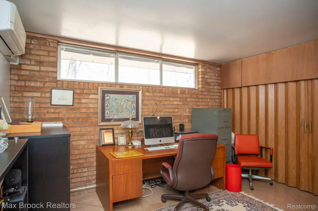 30875 Franklin Road Franklin Village MI 48025