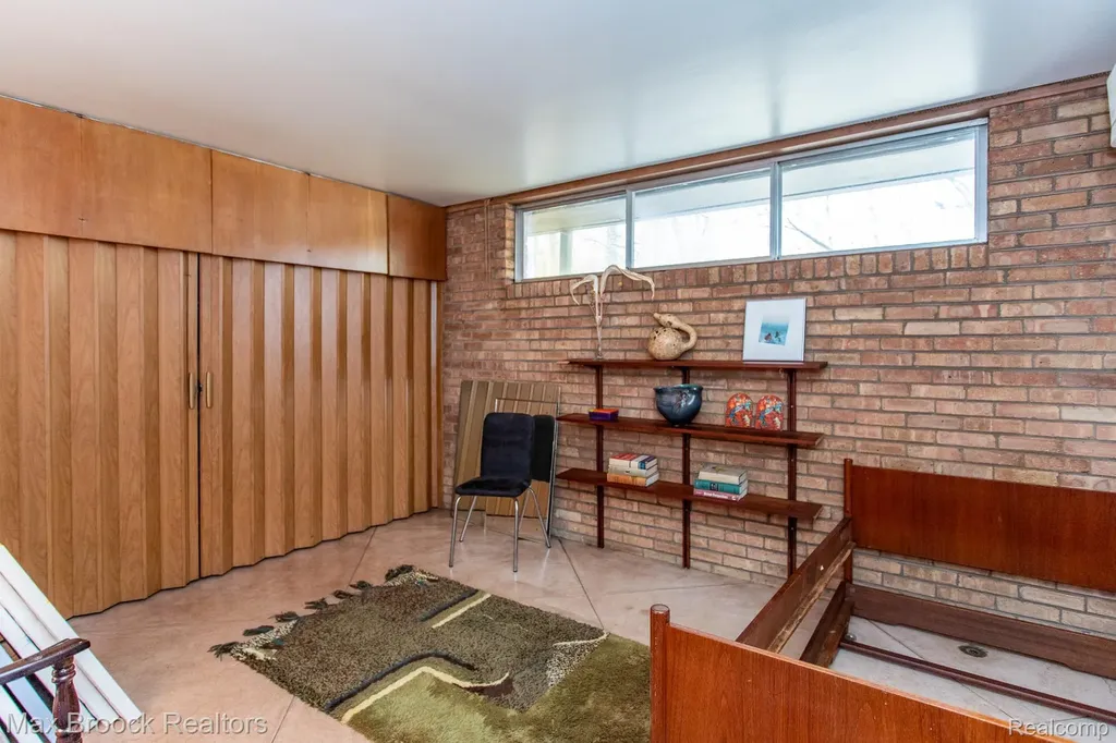 30875 Franklin Road Franklin Village MI 48025