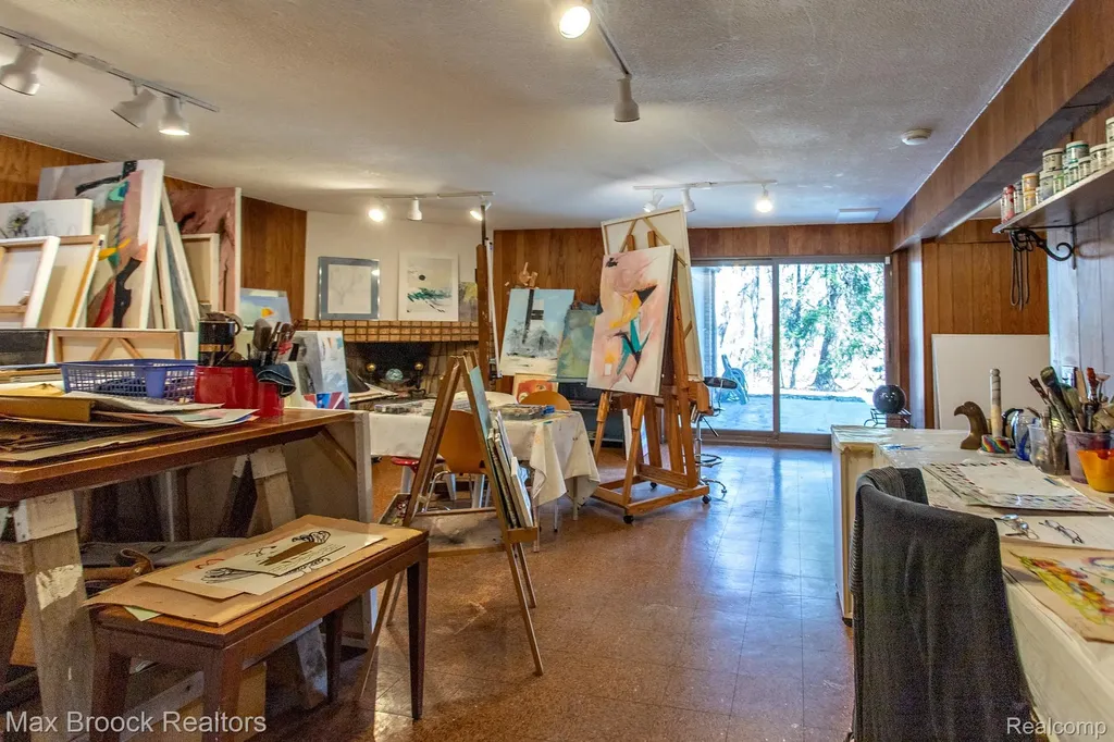 30875 Franklin Road Franklin Village MI 48025