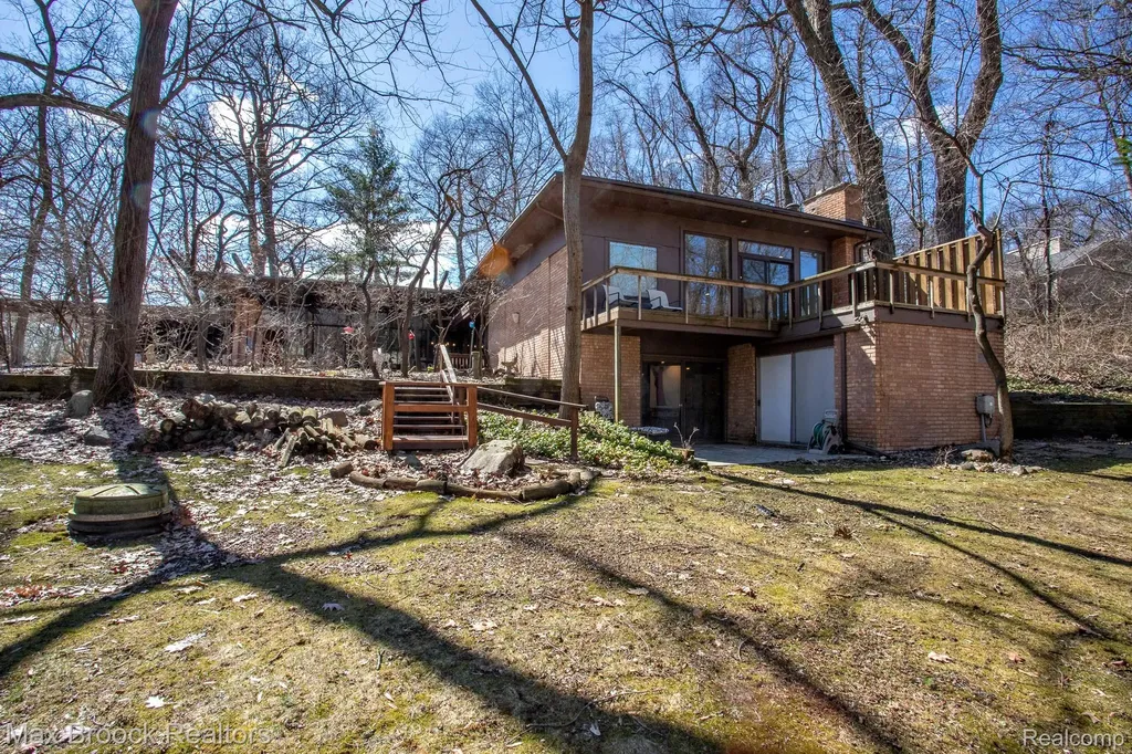 30875 Franklin Road Franklin Village MI 48025