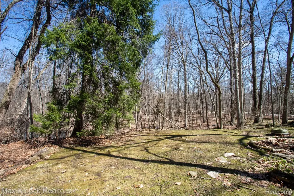 30875 Franklin Road Franklin Village MI 48025