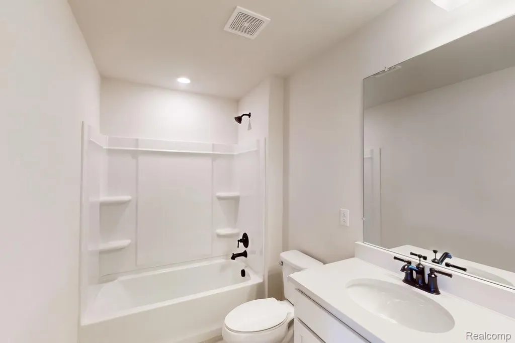 61887 Hevel Lane Washington Township MI 48094