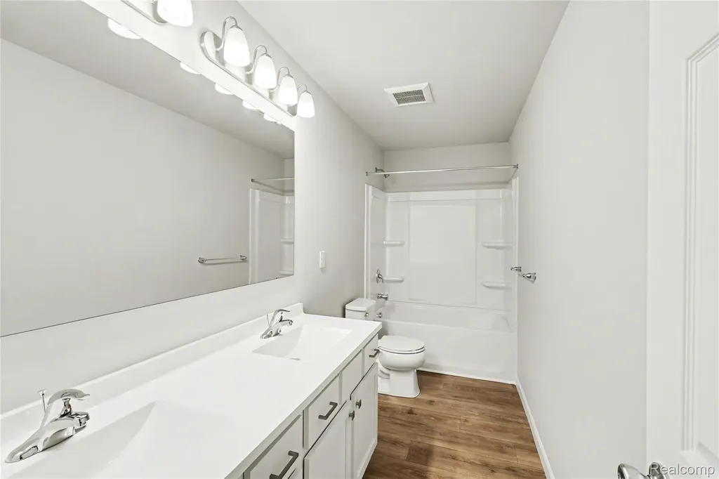 12521 Sharp Road Fenton Charter Township MI 48451