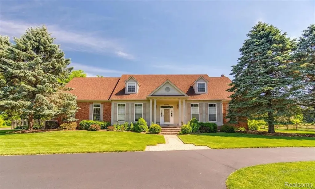 4090 Perryville Road Groveland Township MI 48462