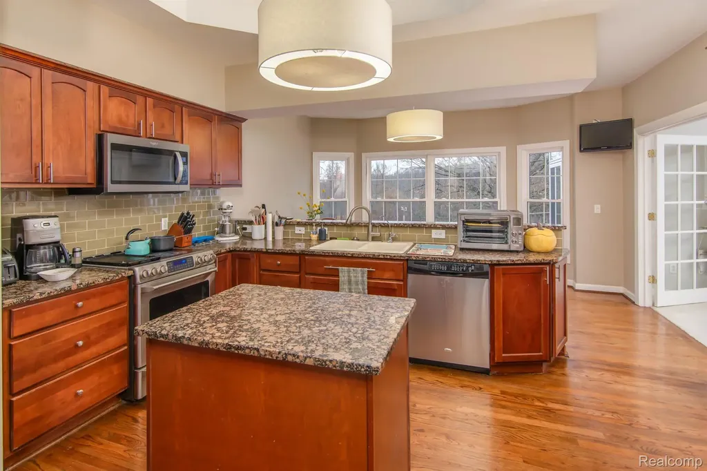 4090 Perryville Road Groveland Township MI 48462