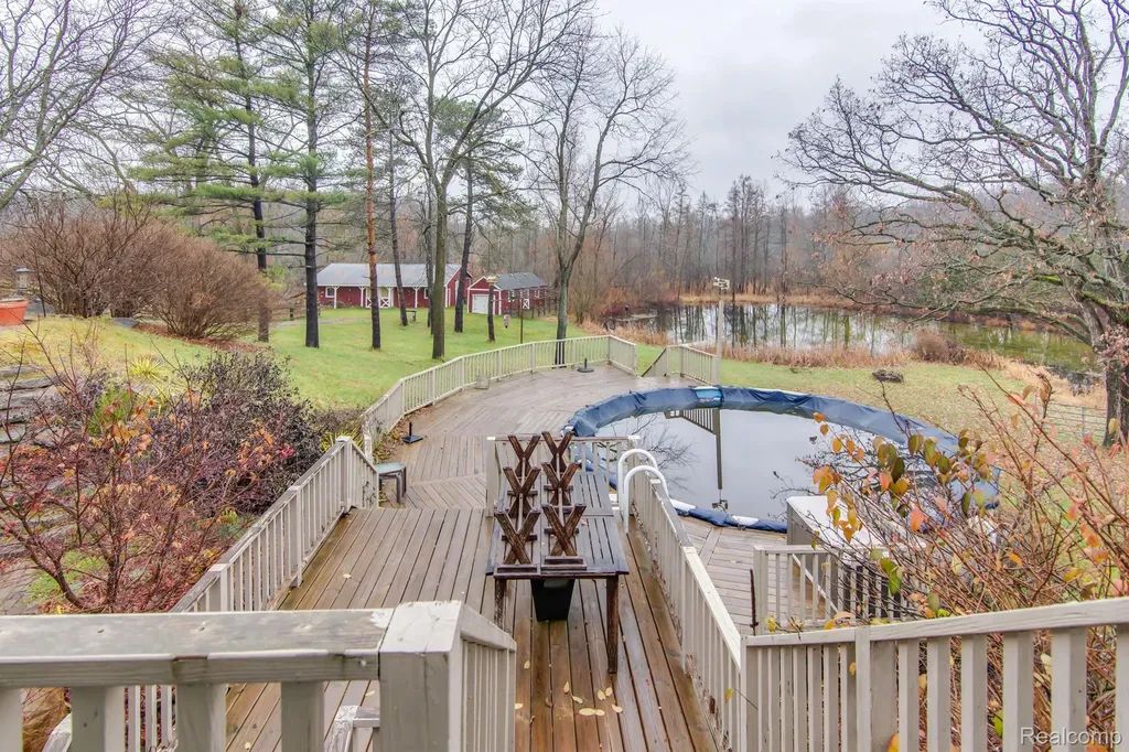 4090 Perryville Road Groveland Township MI 48462