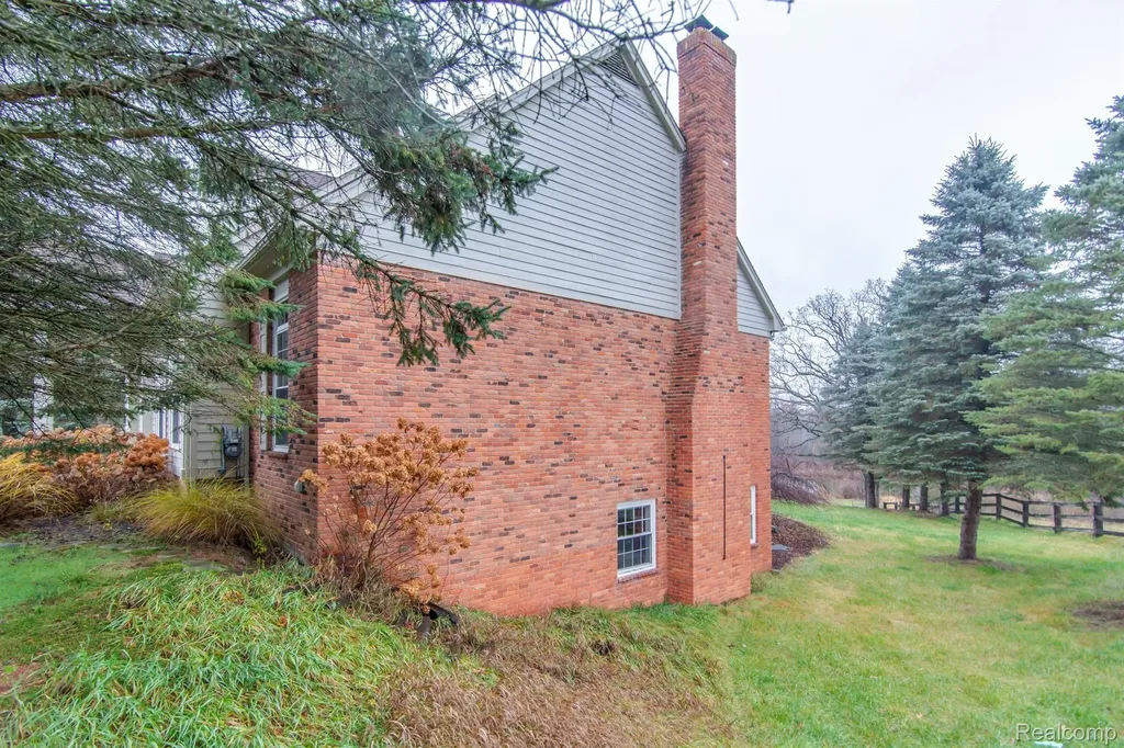 4090 Perryville Road Groveland Township MI 48462